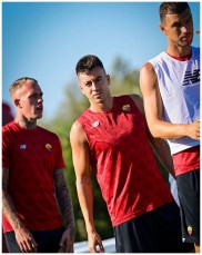 爱游戏官网-罗马队主力球员复出，士气大振