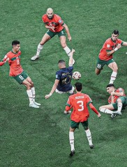 爱游戏官方-关于球队全新战术出击，引领胜利风向的信息