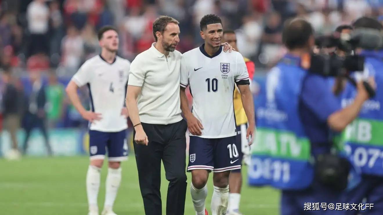 欧洲杯:英格兰队不敌丹麦队遗憾出局 欧洲杯:英格兰队不敌丹麦队遗憾出局