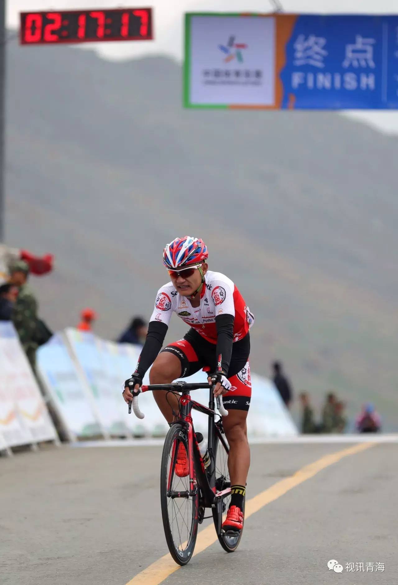 决胜时刻!国家健儿冲刺终点 决胜时刻!国家健儿冲刺终点