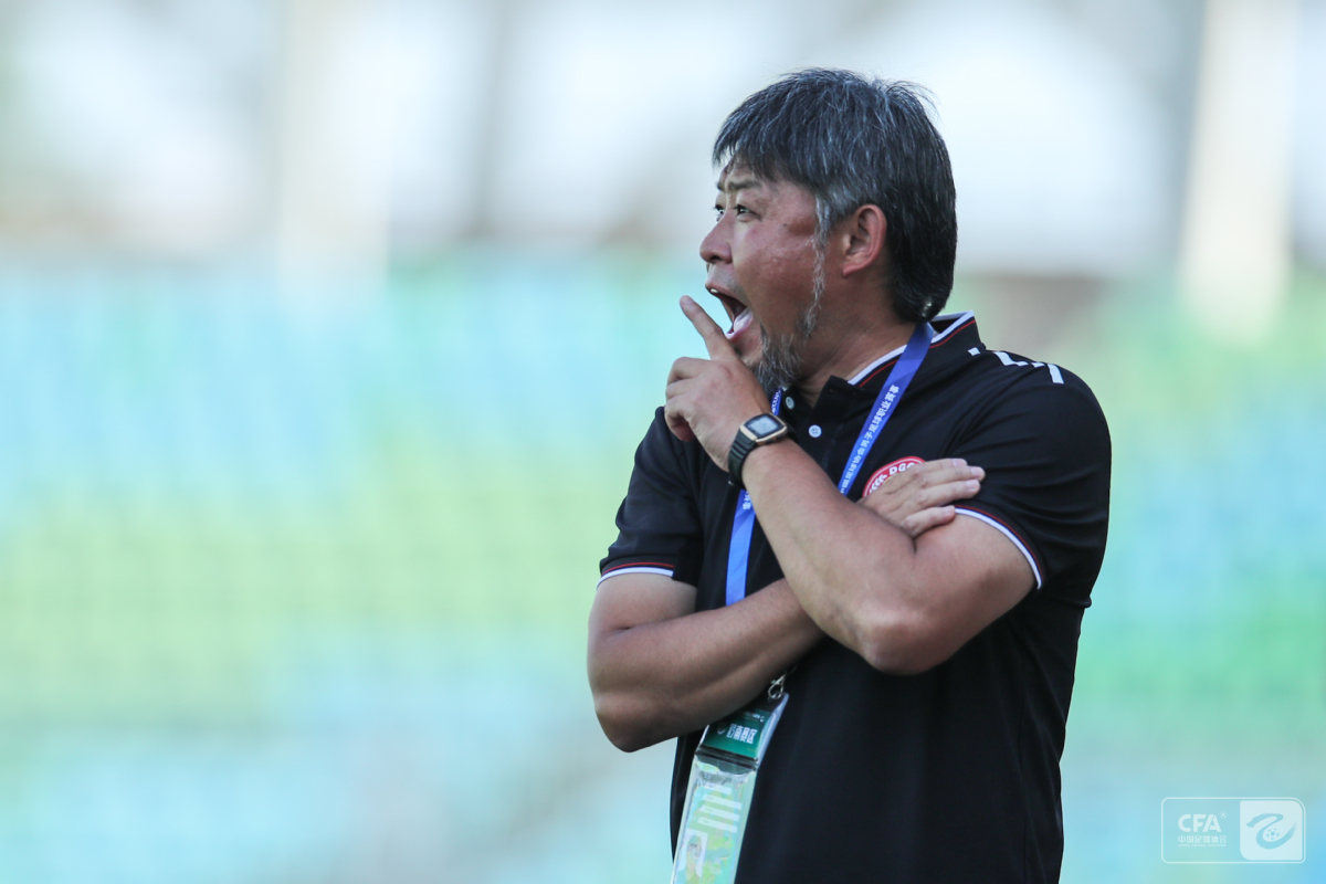 某队获得连胜,奠定领跑优势势不可挡 某队获得连胜,奠定领跑优势势不可挡