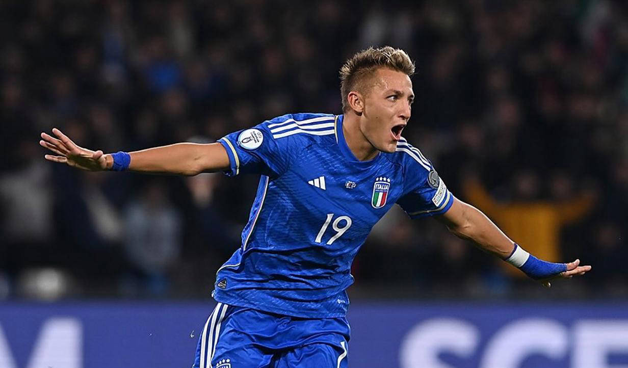 角逐中出现精彩绝伦的进球瞬间 角逐中出现精彩绝伦的进球瞬间