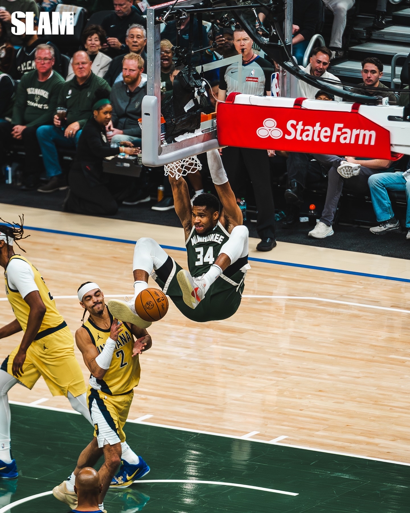 密尔沃基雄鹿队主场失利,球员面临挑战和调整的简单介绍 密尔沃基雄鹿队主场失利,球员面临挑战和调整的简单介绍