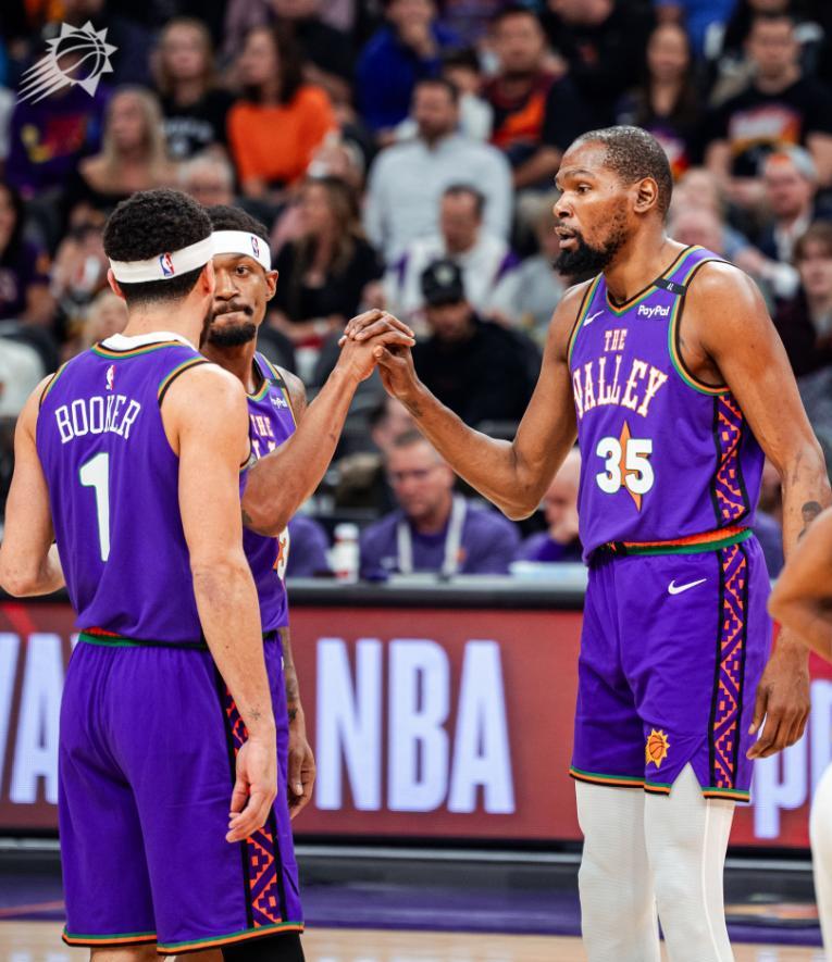 快船惨败太阳,遭遇两连败 快船惨败太阳,遭遇两连败