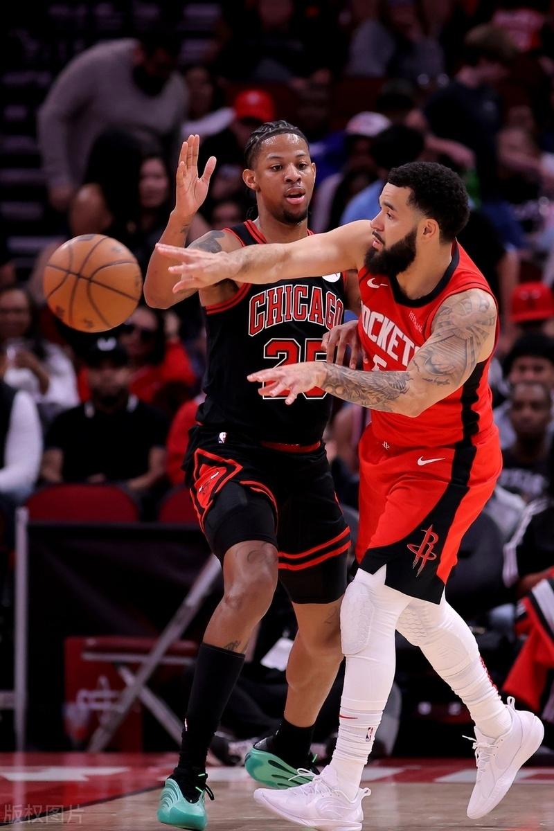 火箭战胜公牛,取得四连胜 火箭战胜公牛,取得四连胜