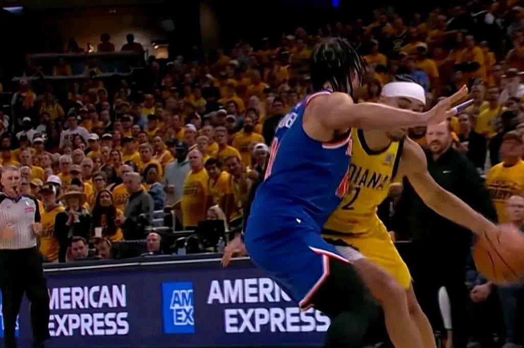 尼克斯客场爆冷击败马刺,取得五连胜 尼克斯客场爆冷击败马刺,取得五连胜