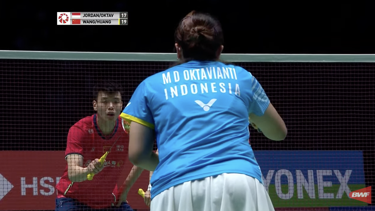 印尼队轻取马来西亚队,黄鸭组合刷新纪录 印尼队轻取马来西亚队,黄鸭组合刷新纪录