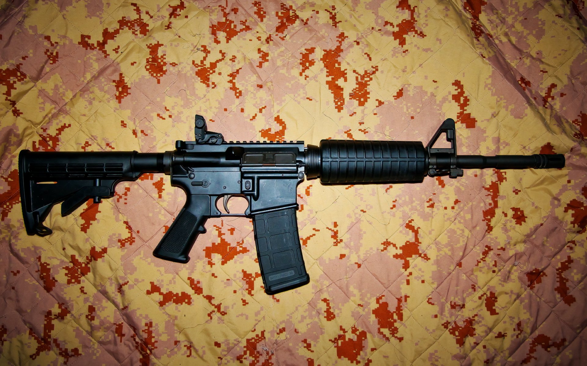 引擎轰鸣与三分暴雨，当拉文在F1赛道接管比赛