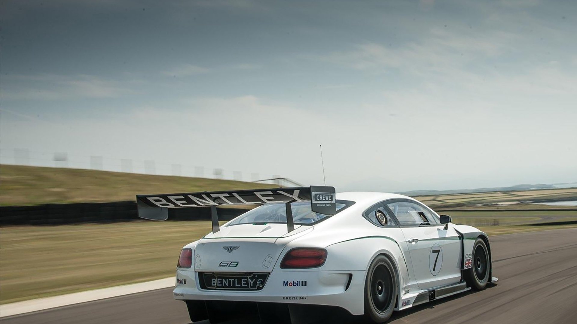 布雷默爆发!洪都拉斯的绿茵奇迹,当生死战遇上非洲雄狮的叹息