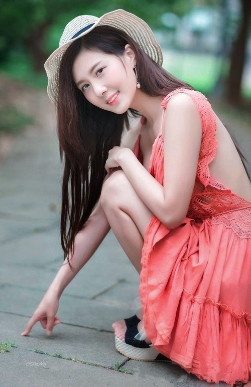 卡马文加补时双响铸就传奇，那不勒斯压哨逆转里昂